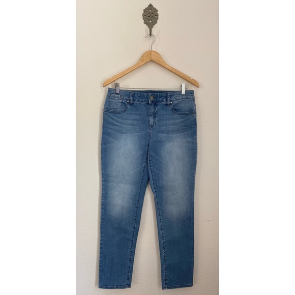 Chico's Platinum • Washed Blue Curvy Ankle Cropped Jeans - Picture 1 of 11